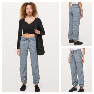 Lululemon Dance Studio Pant III *Unlined
Steam Blue size 8